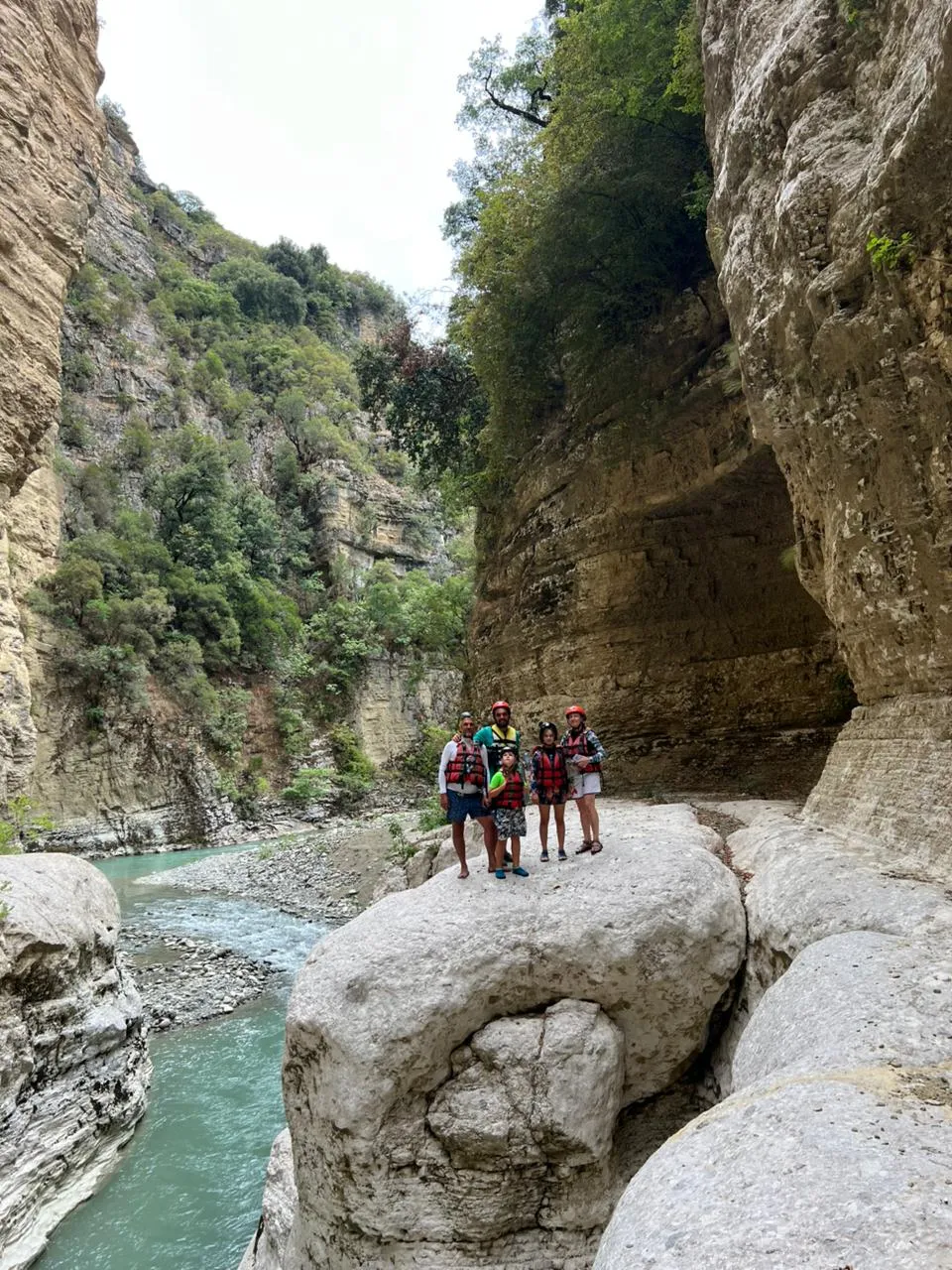 Exploring hidden canyon landscapes along the Osum River